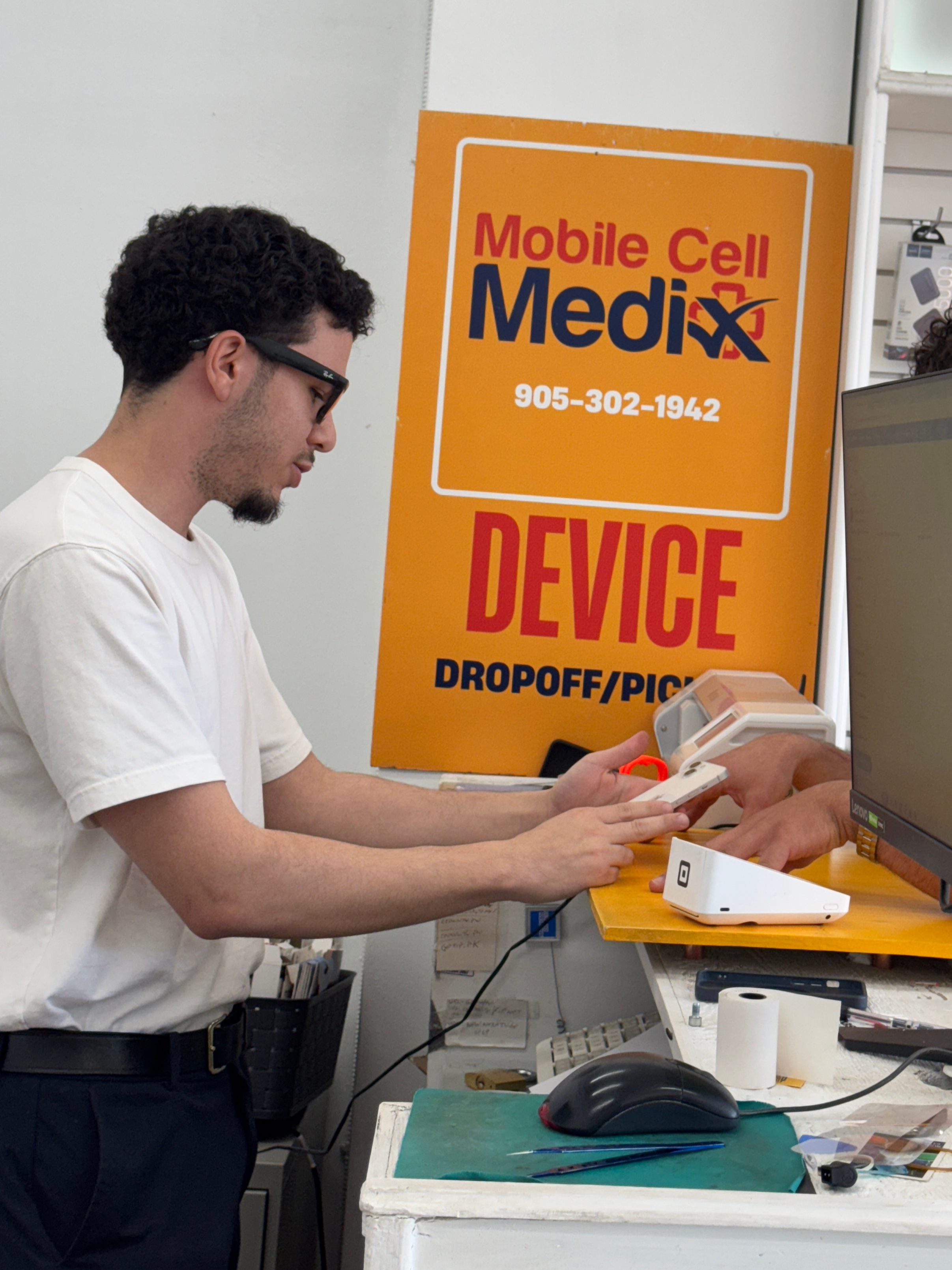 Amine - Owner of Mobile Cell Medix